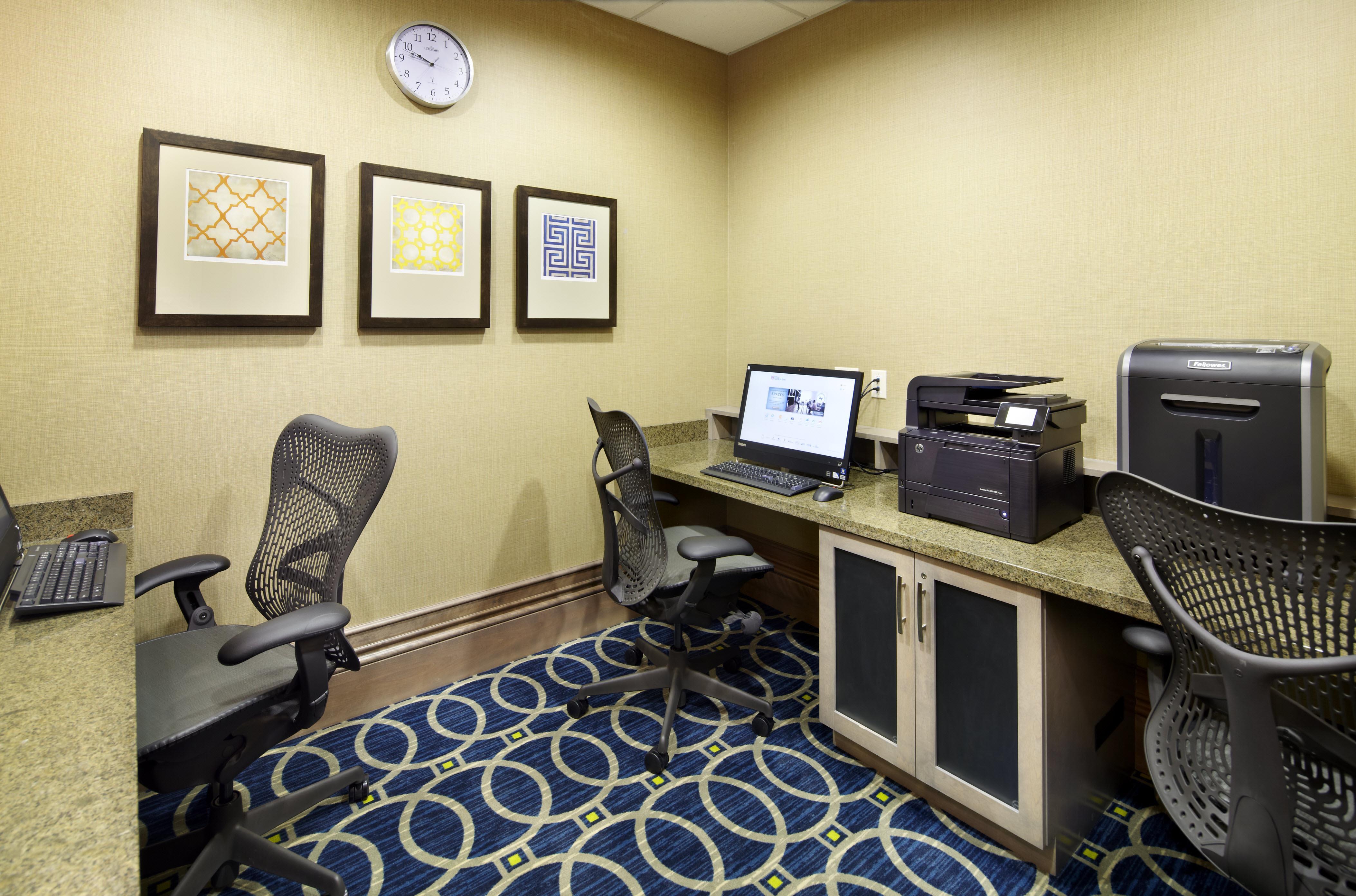 Business Center | Hilton Garden Inn Texarkana