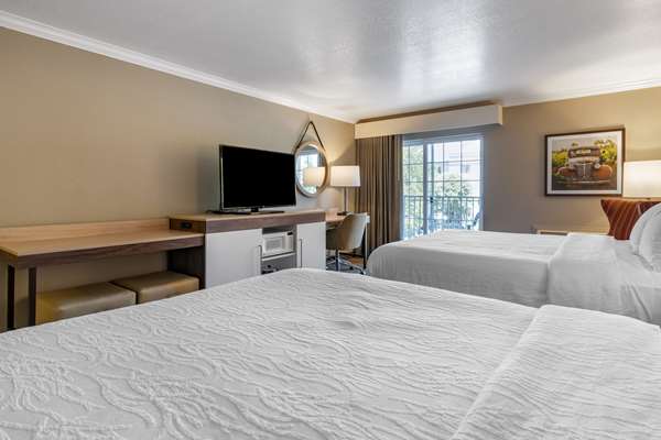  - Hampton Inn Ukiah - US 101, Exit 548