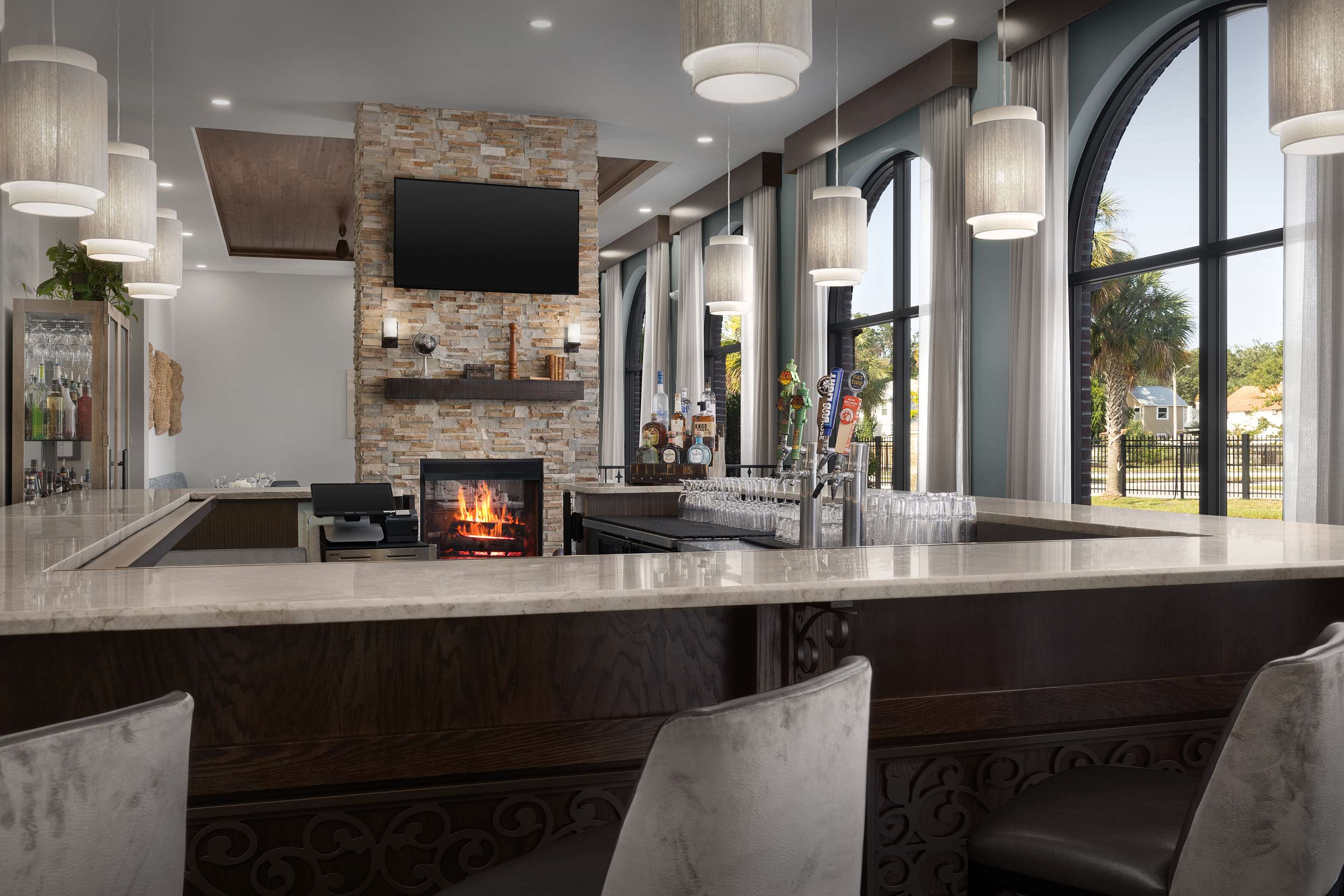 BarLounge | DoubleTree by Hilton Hotel St. Augustine Historic District