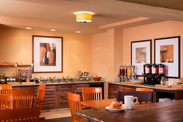 Restaurant - DoubleTree by Hilton Vancouver - I-205, Exits 28 & 28A