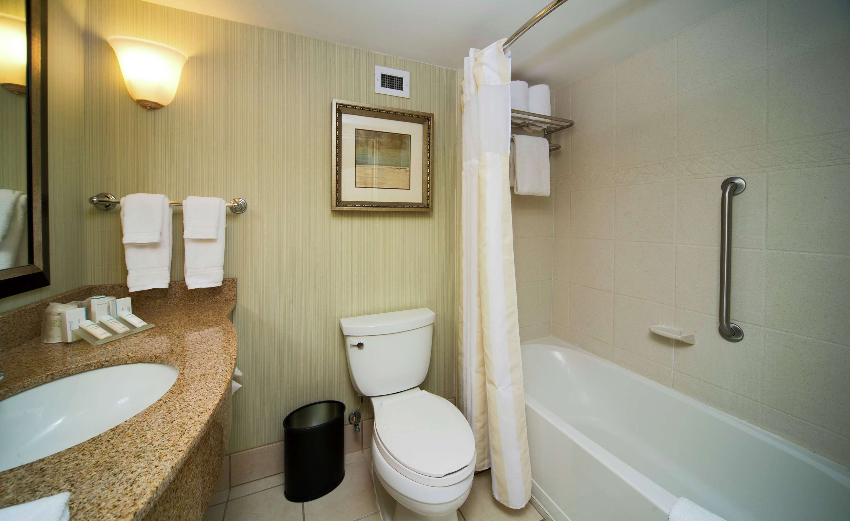2 Queen Beds Junior Suite