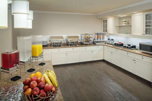 Amenities - Homewood Suites by Hilton Wallingford - I-91, Exit 15