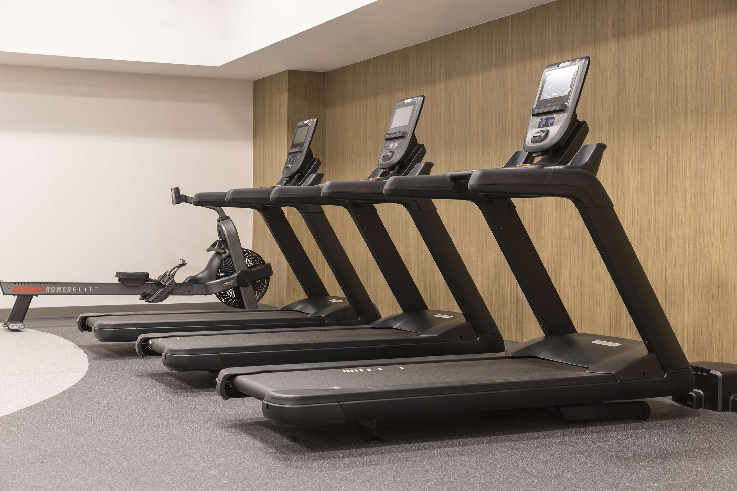 Health club fitness center gym | Hilton Garden Inn Bethesda