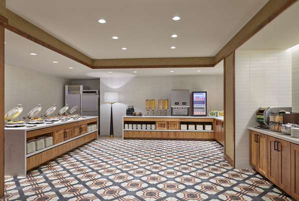 Amenities - Embassy Suites Convention Center DC