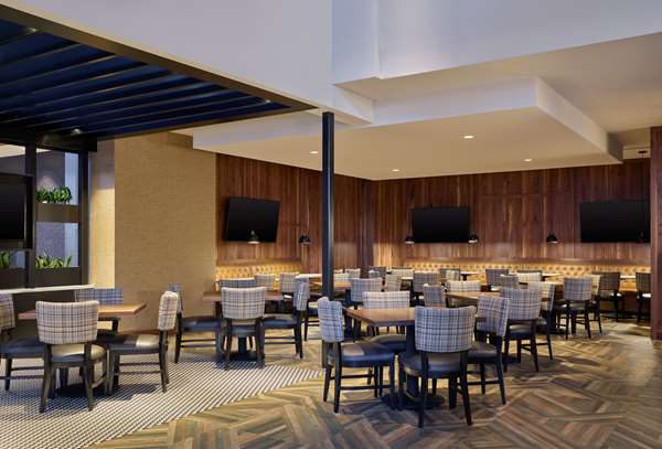 Restaurant - Embassy Suites Convention Center DC