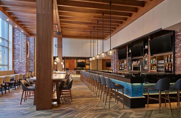 Bar - Embassy Suites Convention Center DC