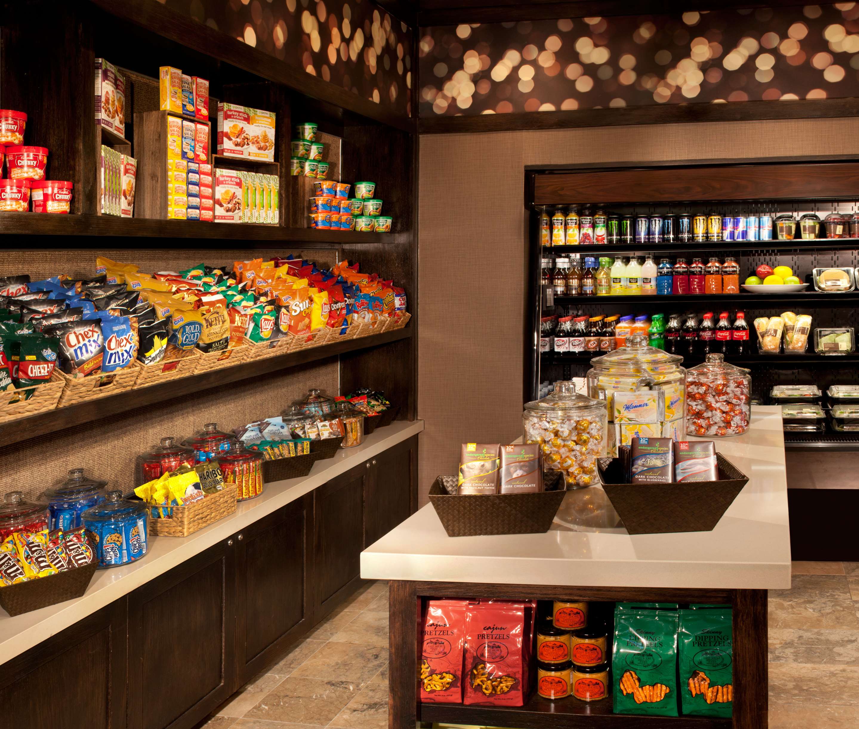 Restaurant | Embassy Suites by Hilton Dulles Airport