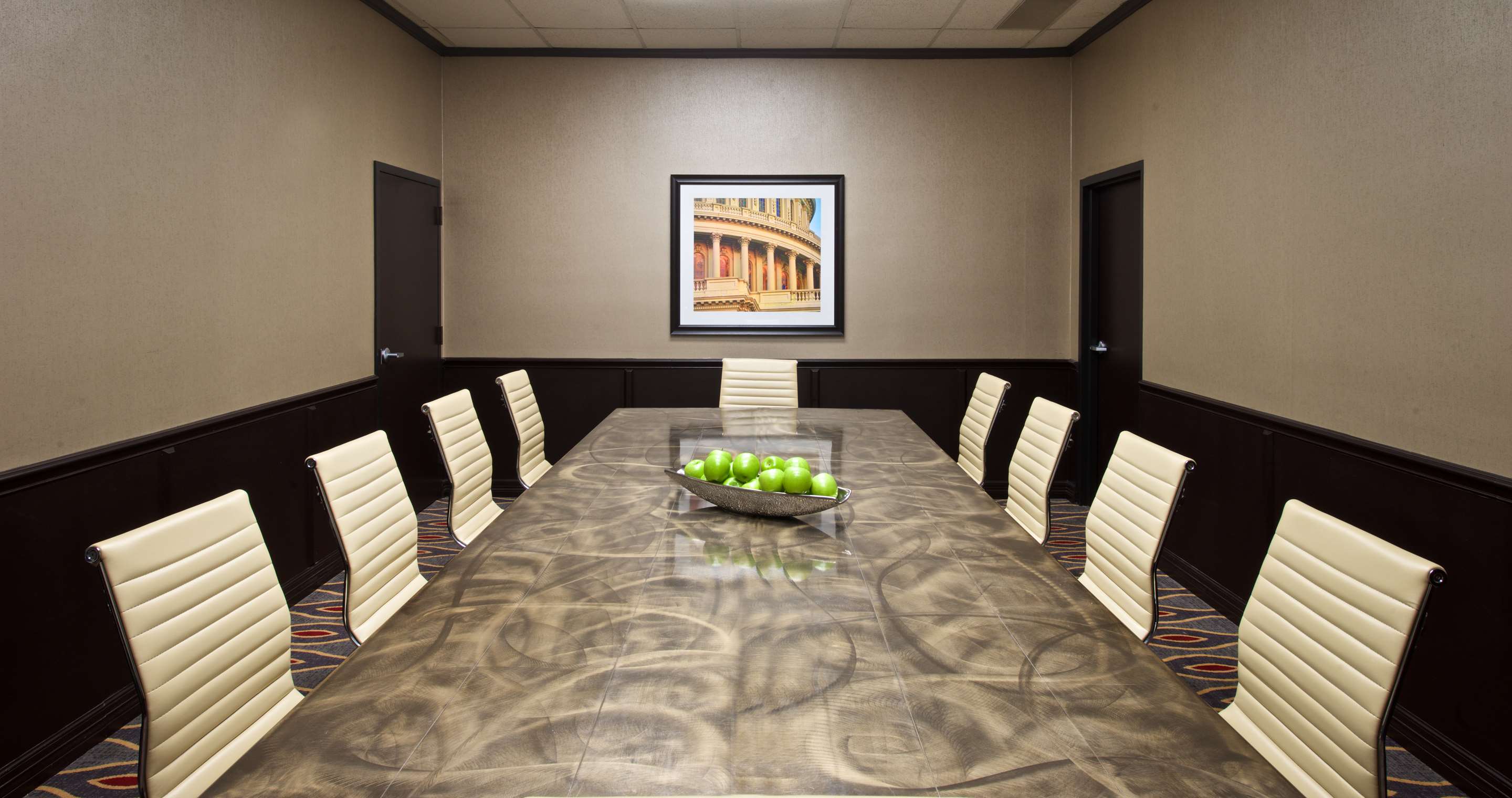 Meeting Room | Embassy Suites by Hilton Dulles Airport