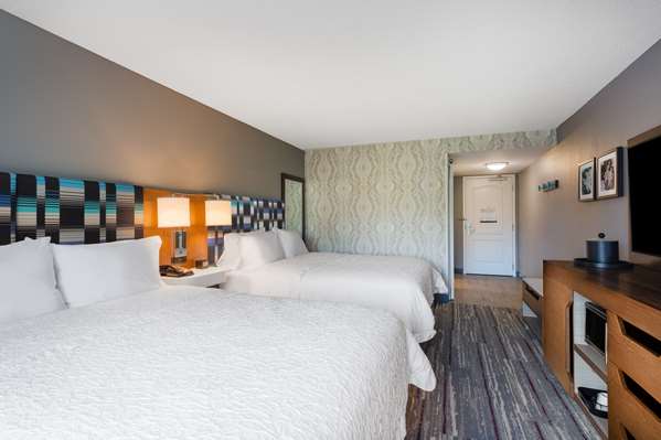  - Hampton Inn Herndon