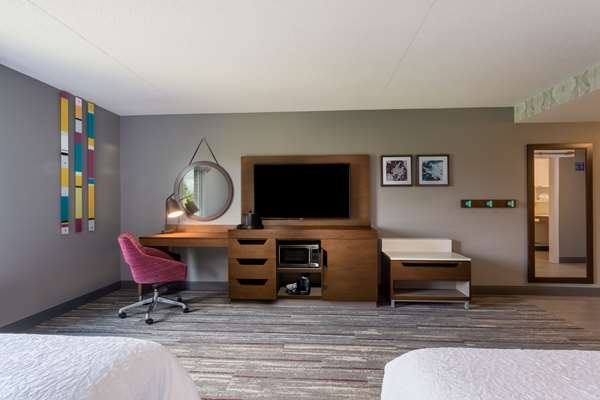  - Hampton Inn Herndon