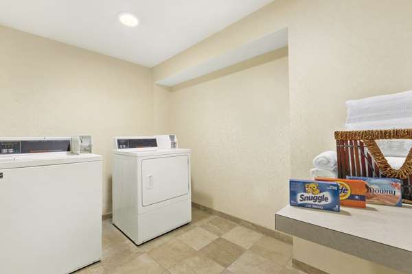  - Hampton Inn Herndon