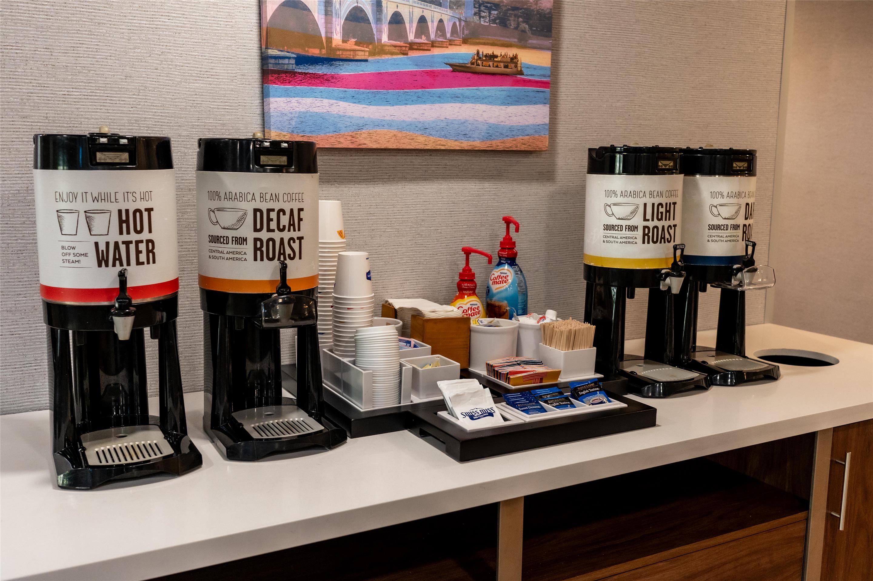 Restaurant | Hampton Inn & Suites Leesburg