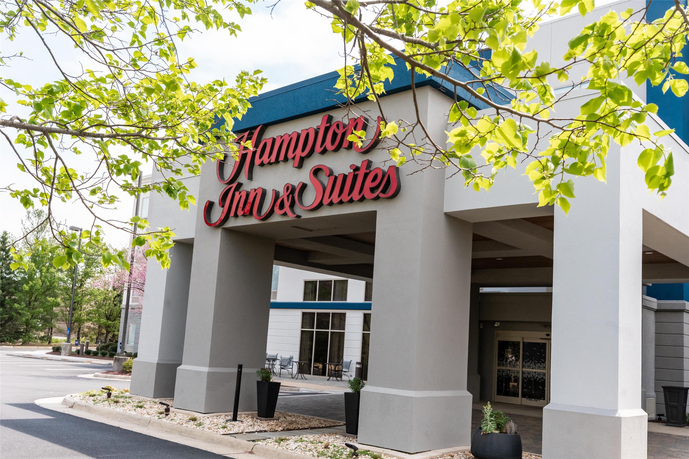 Exterior | Hampton Inn & Suites Leesburg