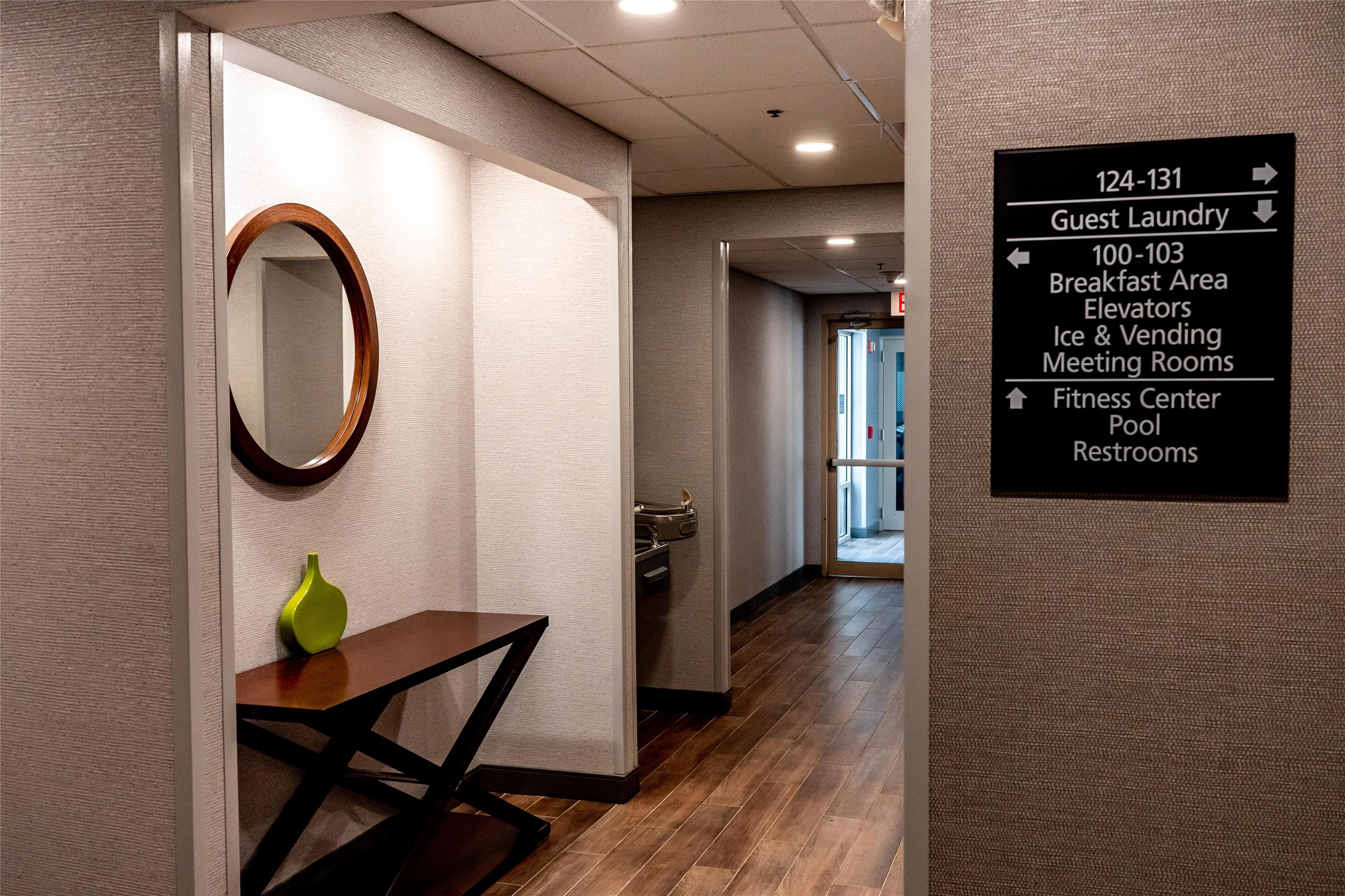 Lobby | Hampton Inn & Suites Leesburg