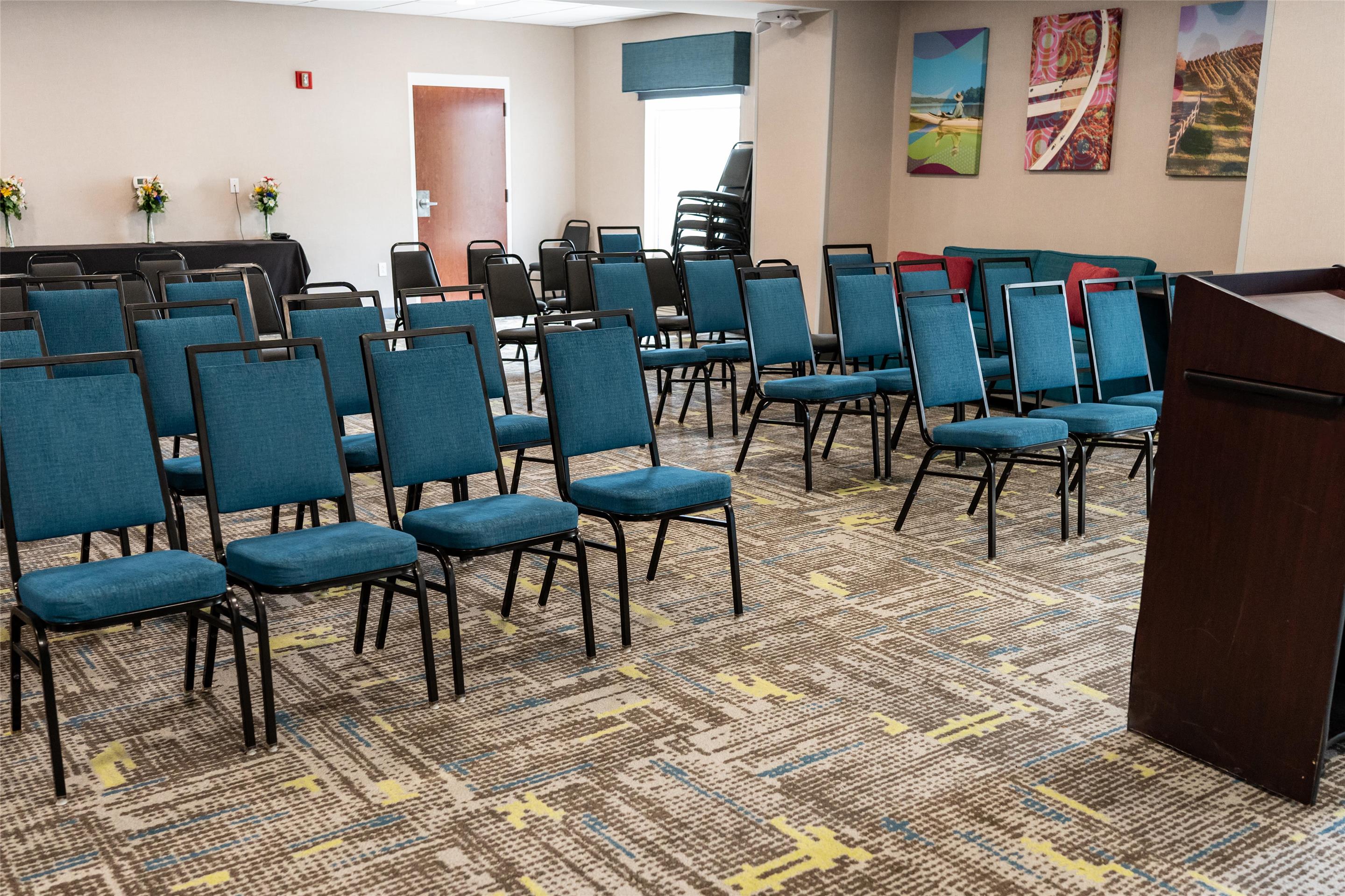 Meeting Room | Hampton Inn & Suites Leesburg