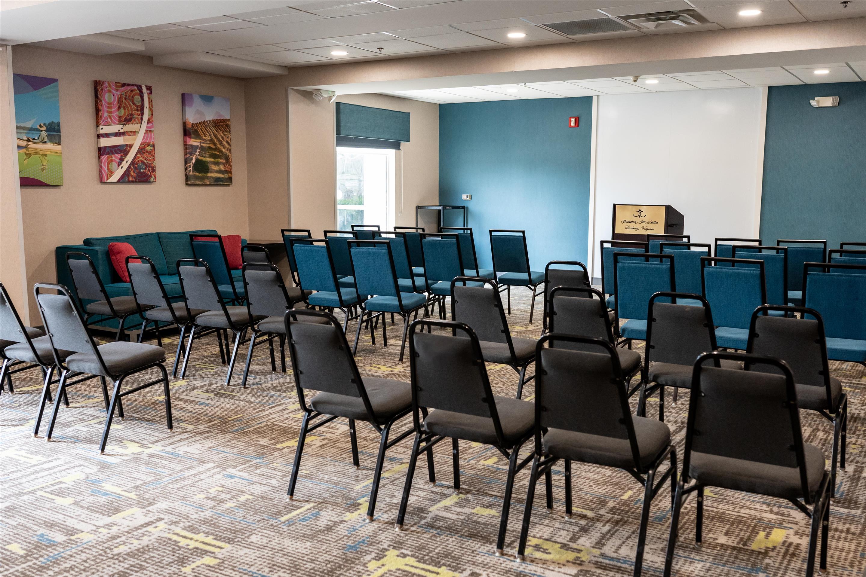 Meeting Room | Hampton Inn & Suites Leesburg
