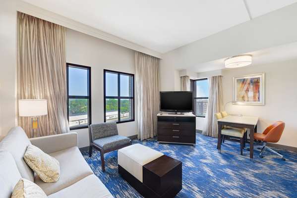  - Embassy Suites Old Town Alexandria - I-95 & I-495, Exit 176B