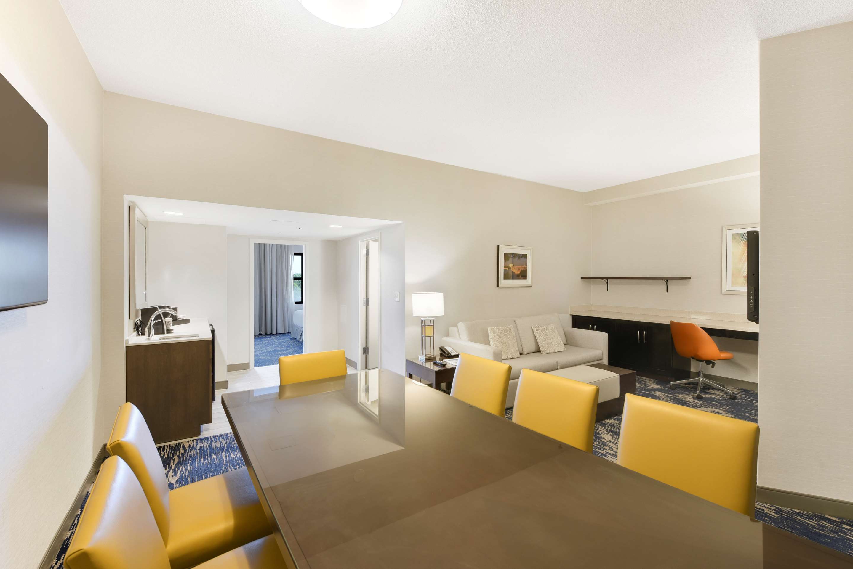 Guest room