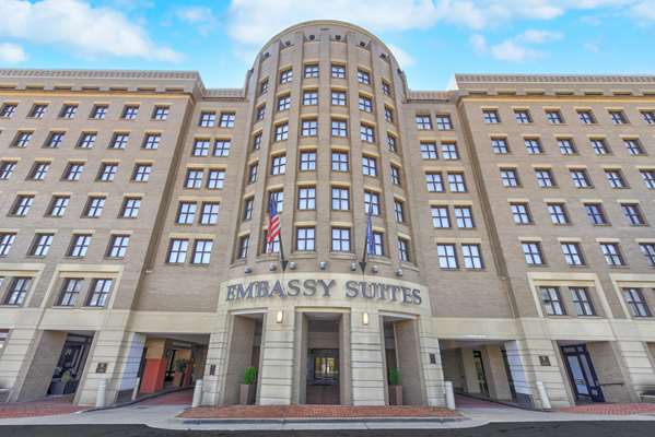 Exterior view - Embassy Suites Old Town Alexandria - I-95 & I-495, Exit 176B