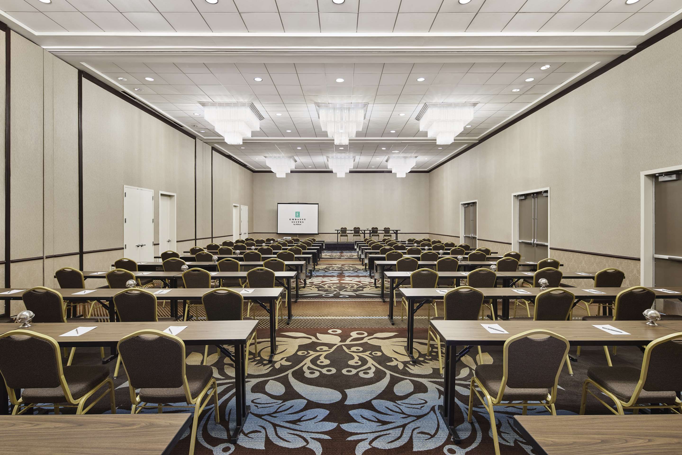 Meeting Room | Embassy Suites by Hilton Alexandria Old Town