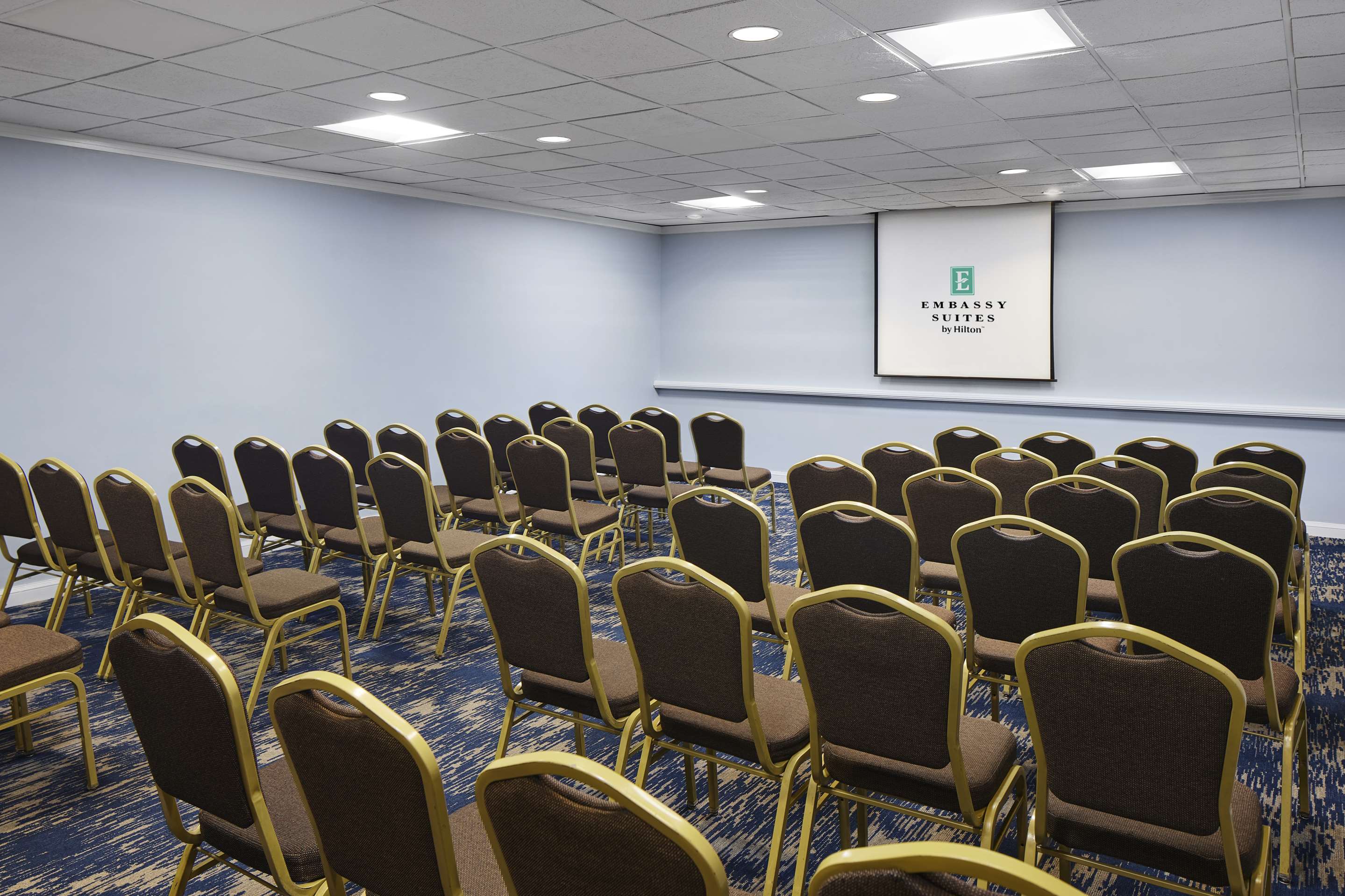 Meeting Room | Embassy Suites by Hilton Alexandria Old Town