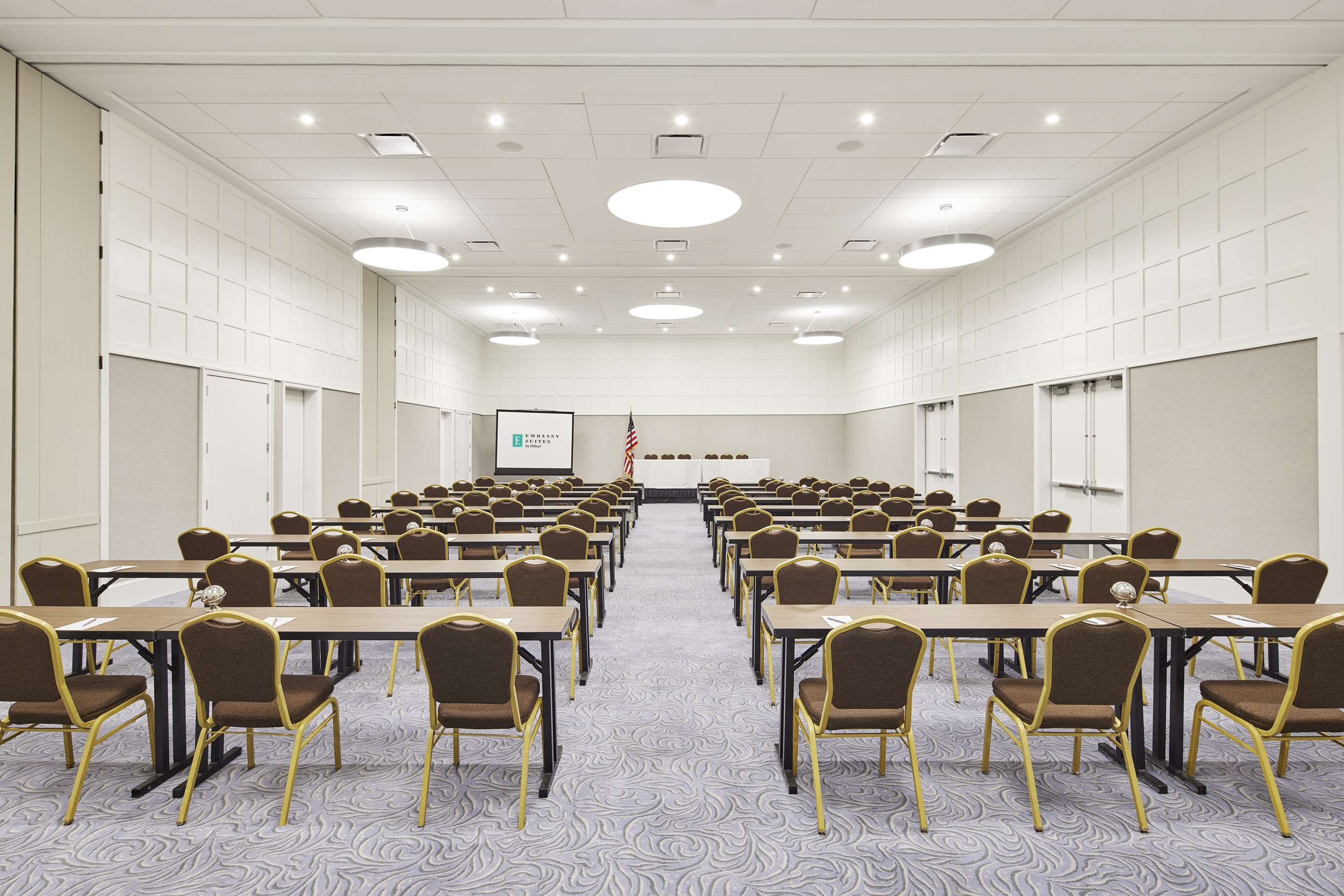 Meeting Room | Embassy Suites by Hilton Alexandria Old Town