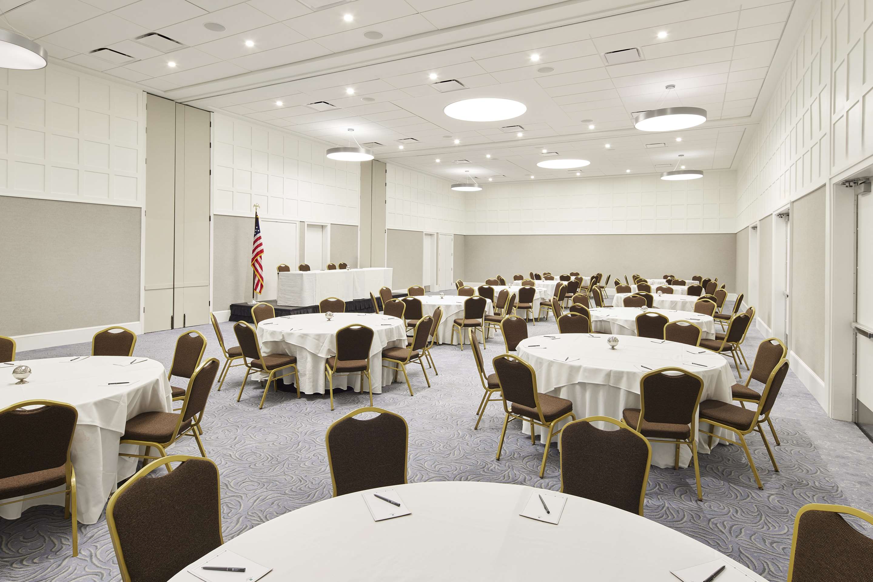 Meeting Room | Embassy Suites by Hilton Alexandria Old Town