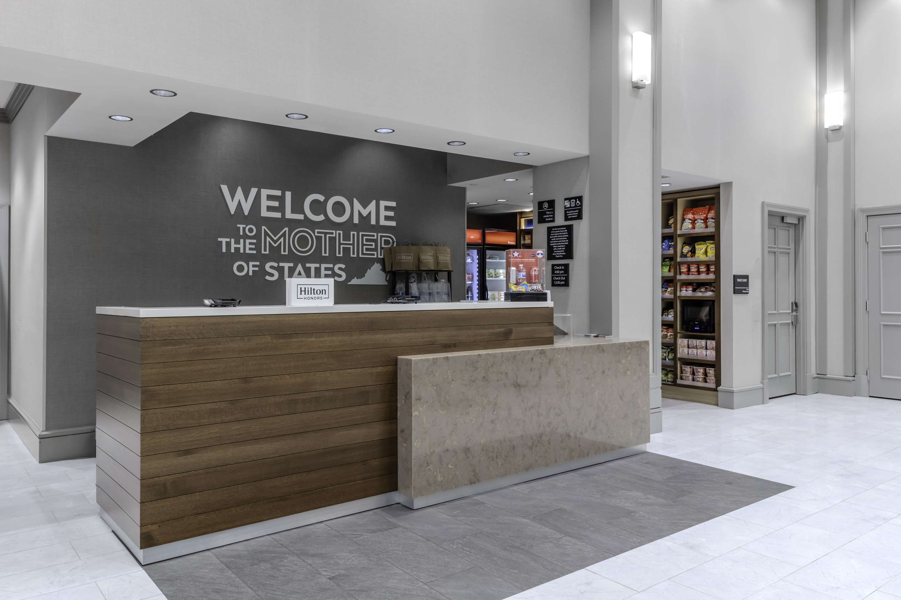 Reception | Hampton Inn & Suites Arlington Crystal City DCA