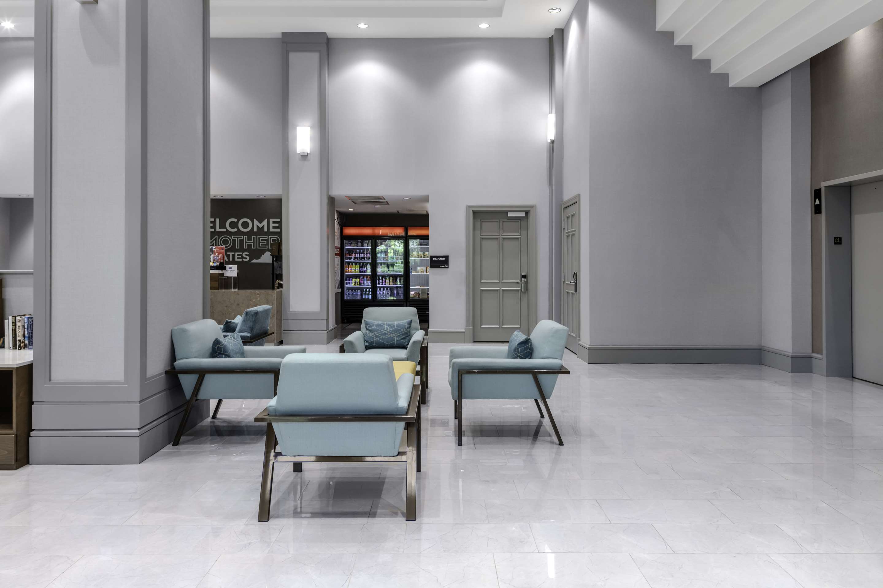 Lobby | Hampton Inn & Suites Arlington Crystal City DCA