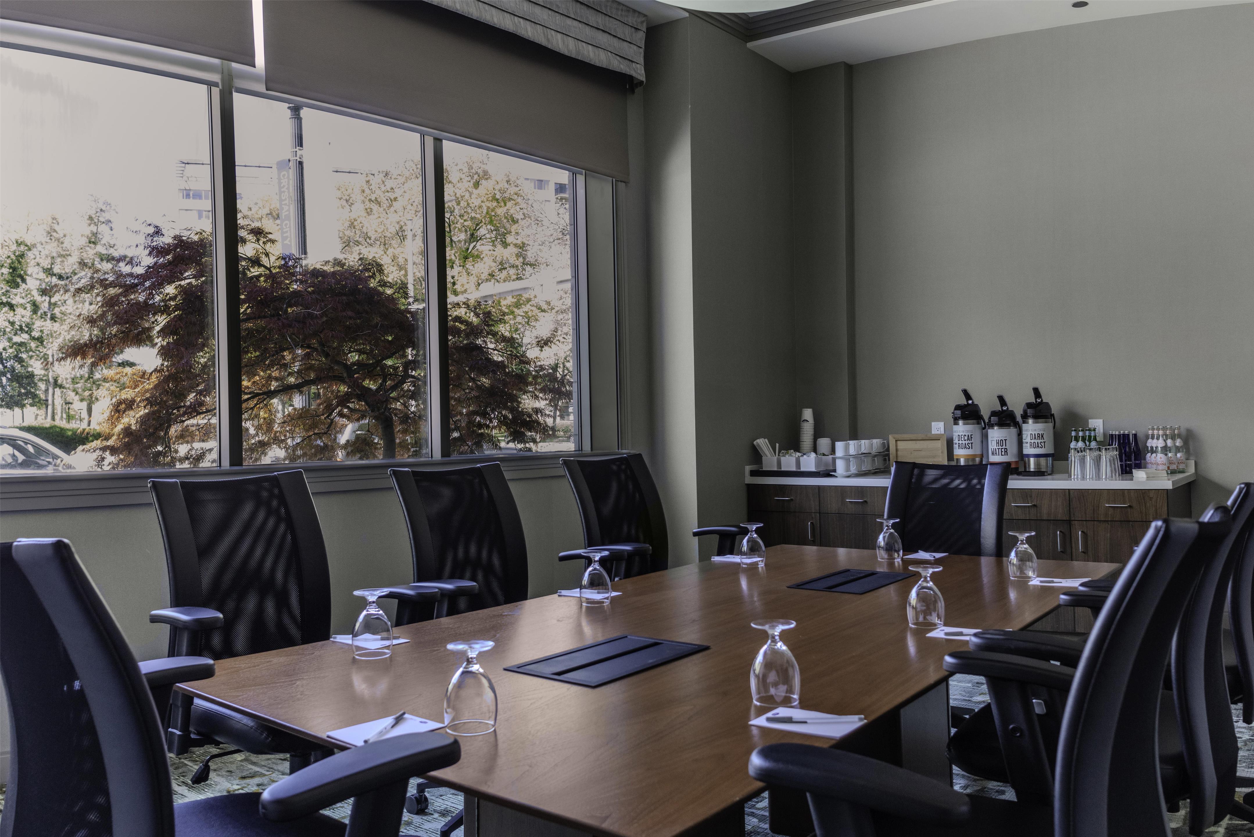 Meeting Room | Hampton Inn & Suites Arlington Crystal City DCA
