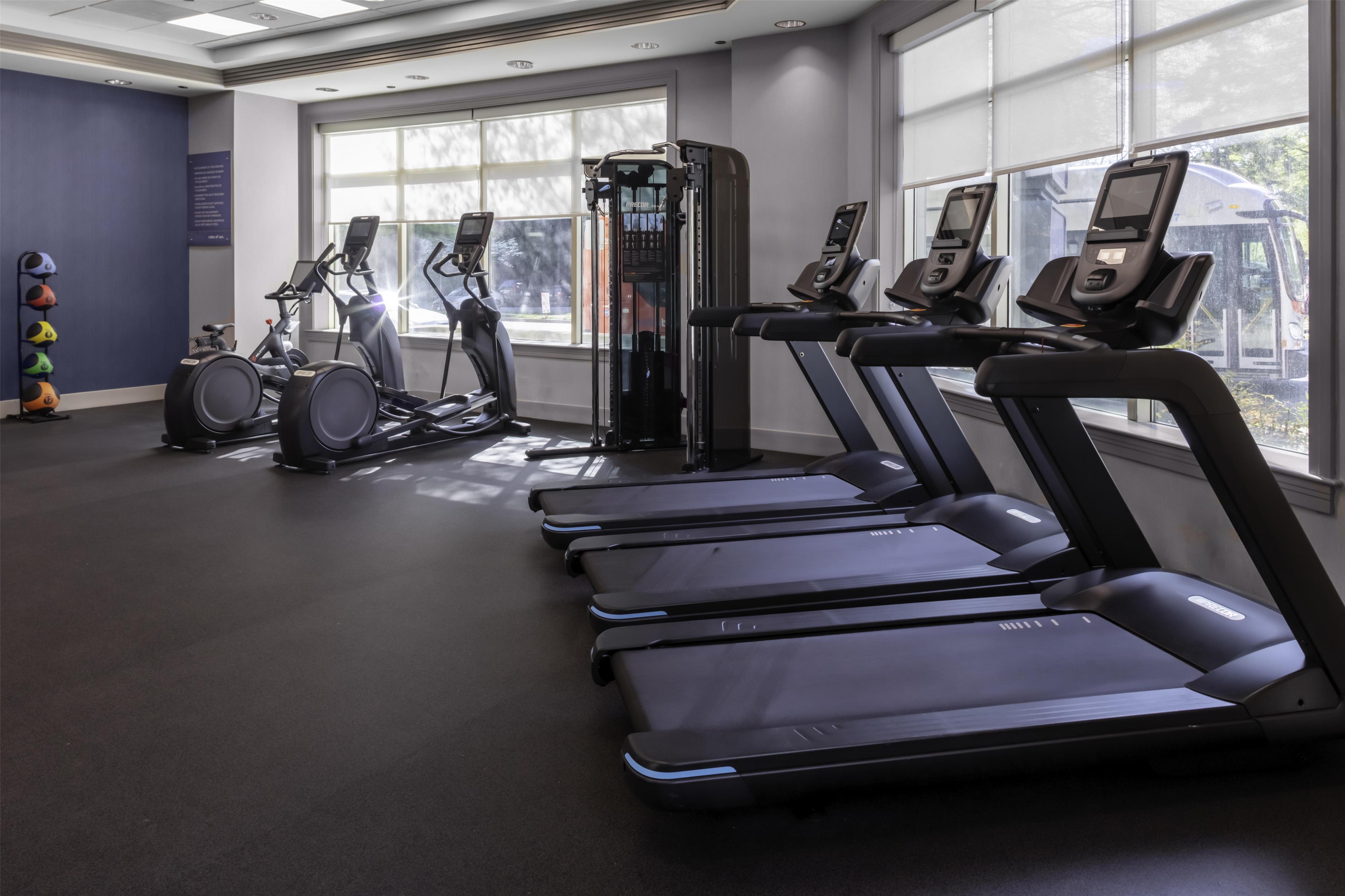 Health club fitness center gym | Hampton Inn & Suites Arlington Crystal City DCA