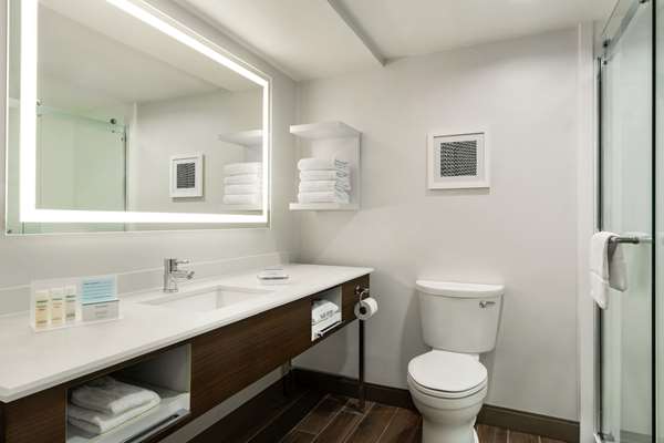  - Hampton Inn Sterling