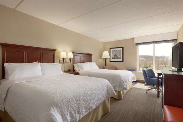  - Hampton Inn Sterling
