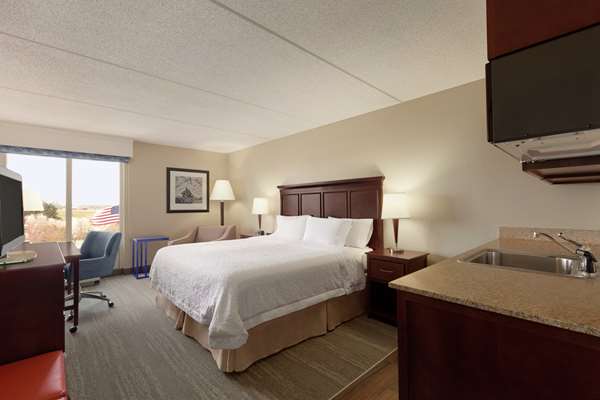  - Hampton Inn Sterling