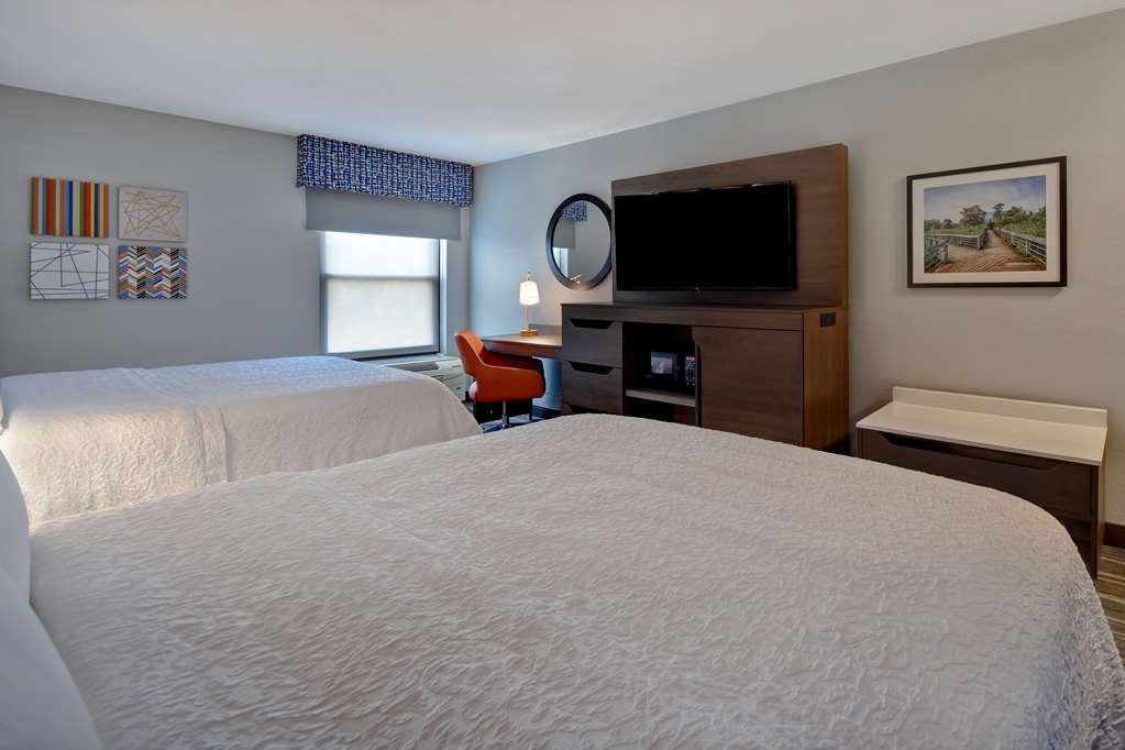 Hampton Inn Woodbridge Room Type - 2QN MOB HEARING ACC TUB NS
