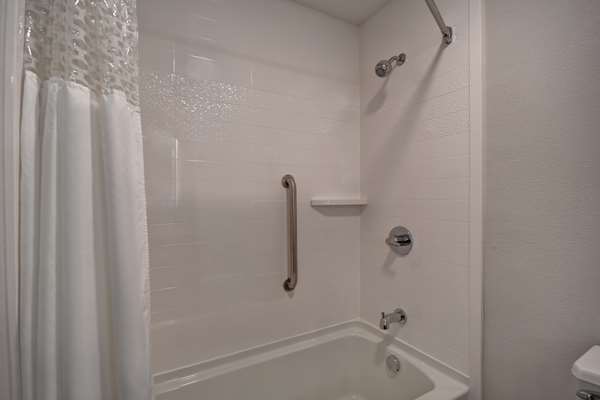  - Hampton Inn Woodbridge - I-95, Exit 160