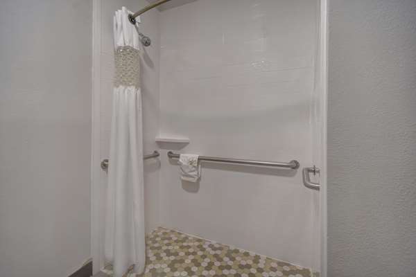  - Hampton Inn Woodbridge - I-95, Exit 160