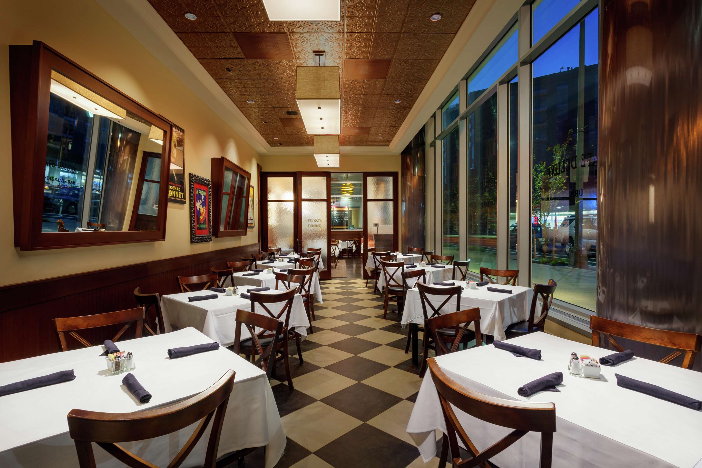 Restaurant | Hilton Garden Inn Washington DC/Georgetown Area