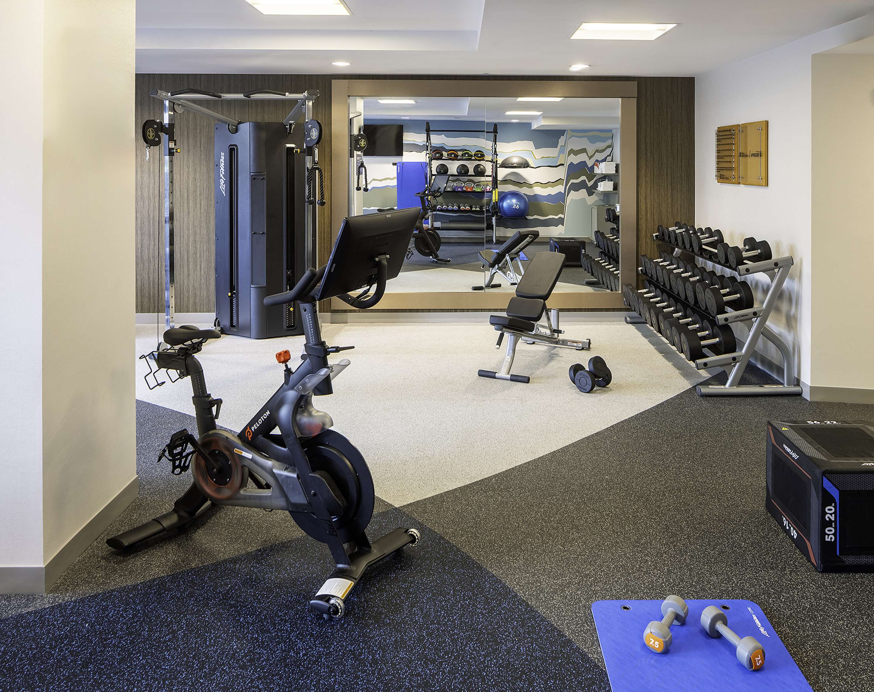 Health club fitness center gym | Hilton Garden Inn Washington DC/Georgetown Area