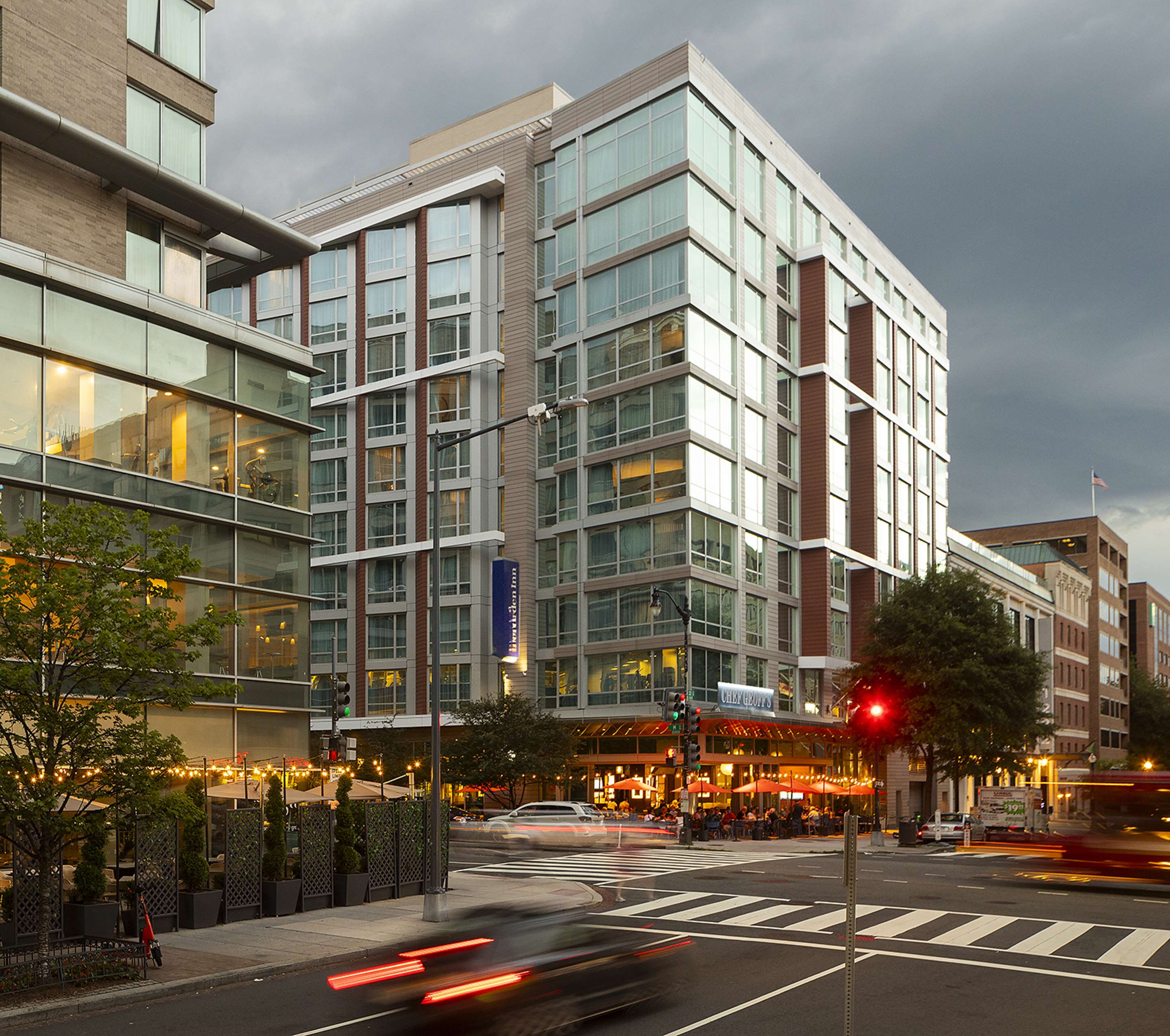 Exterior | Hilton Garden Inn Washington DC/Georgetown Area