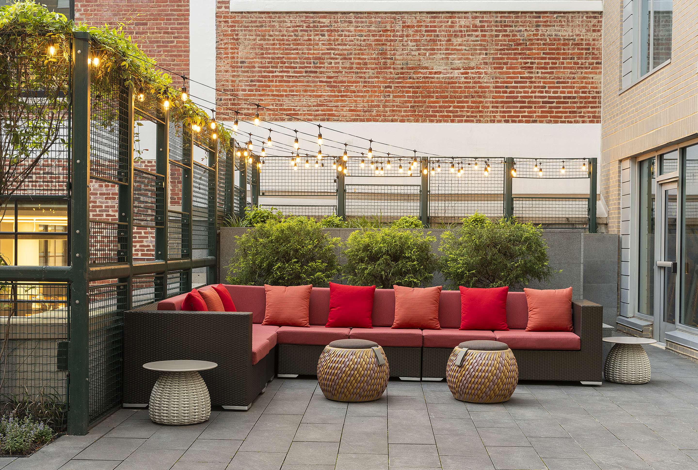 Exterior | Hilton Garden Inn Washington DC/Georgetown Area