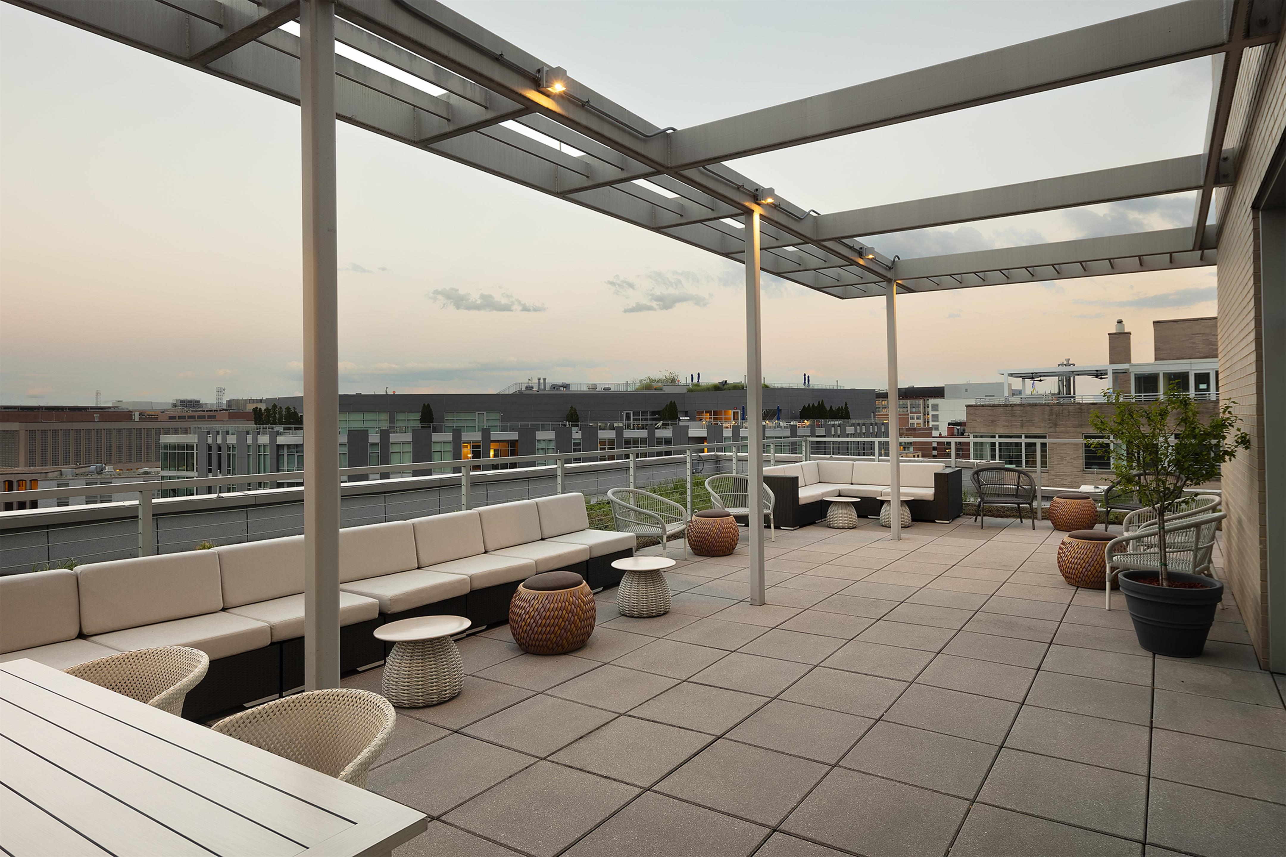 Exterior | Hilton Garden Inn Washington DC/Georgetown Area