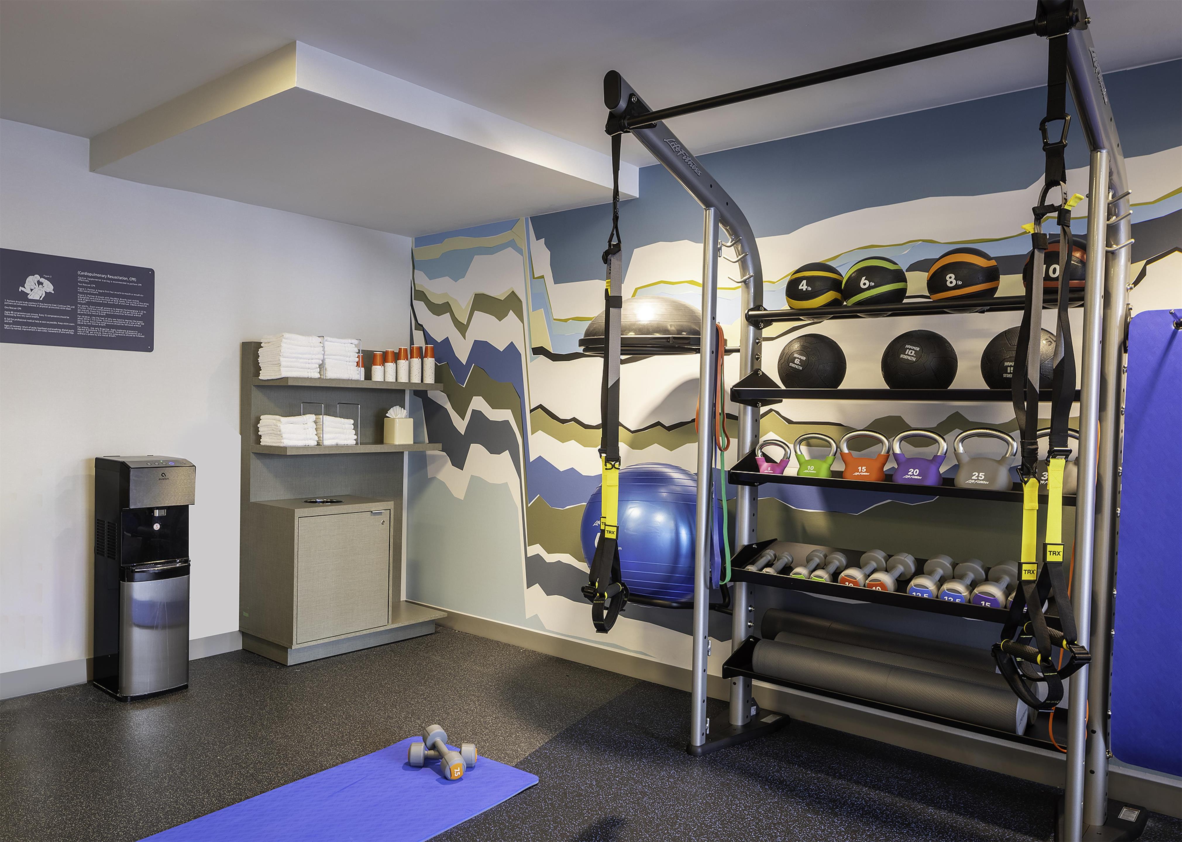 Health club fitness center gym | Hilton Garden Inn Washington DC/Georgetown Area