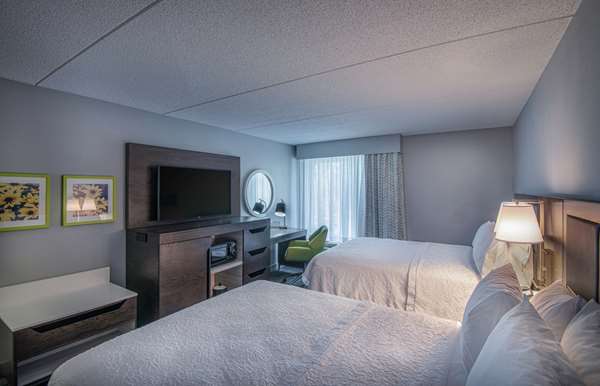  - Hampton Inn Waldorf