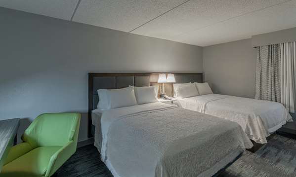  - Hampton Inn Waldorf