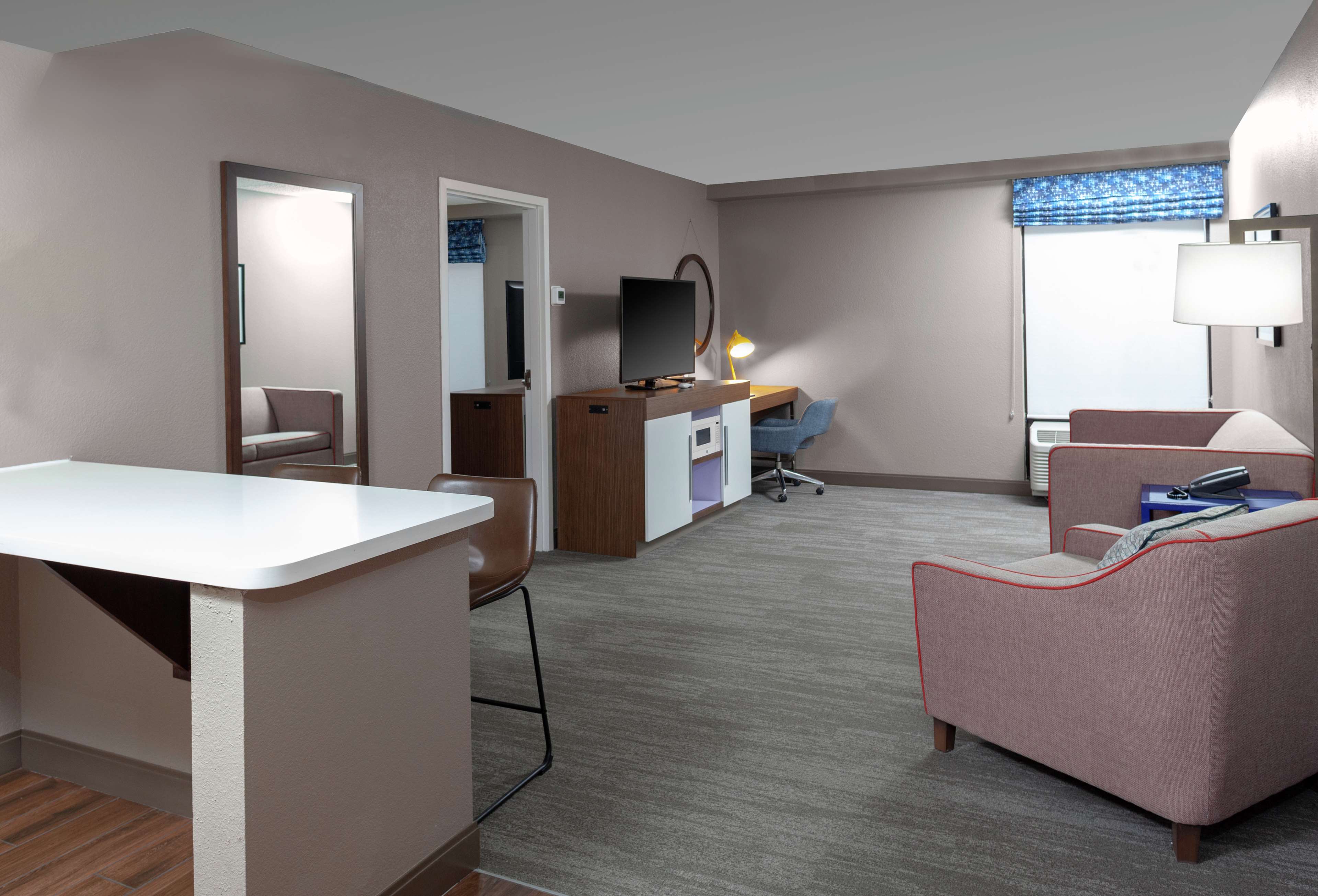 Hampton Inn by Hilton Woodbridge Room Type - 1BR KG STE W KITCHENETE NS