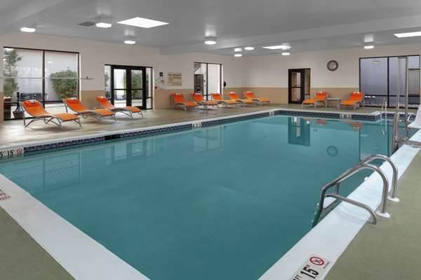 Pool - Hampton Inn Woodbridge - I-95, Exit 11