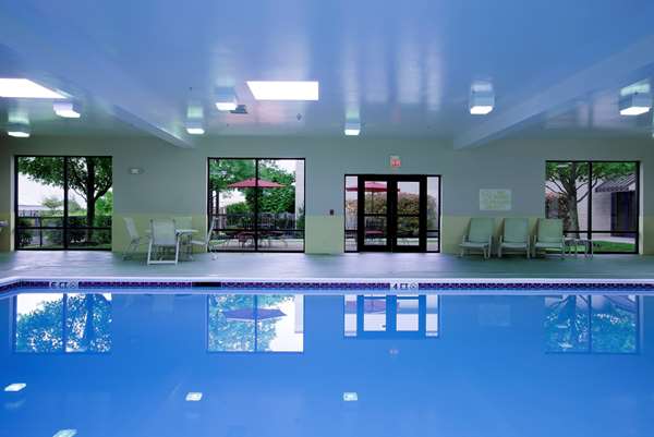 Pool - Hampton Inn Woodbridge - I-95, Exit 11