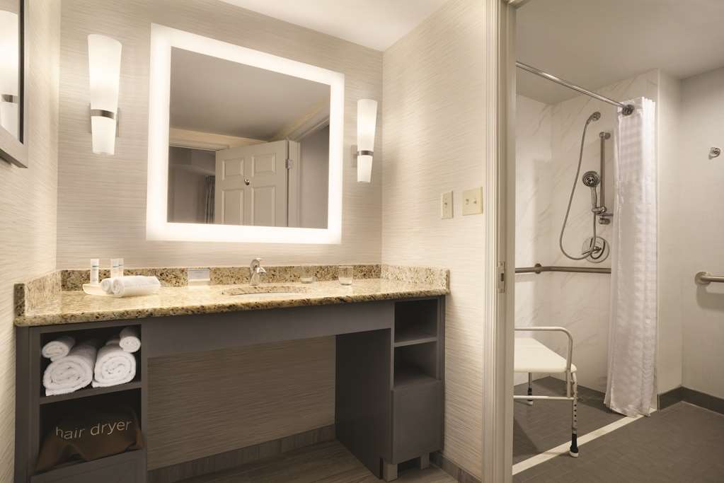 Homewood Suites by Hilton Williamsburg - Tap to explore photos