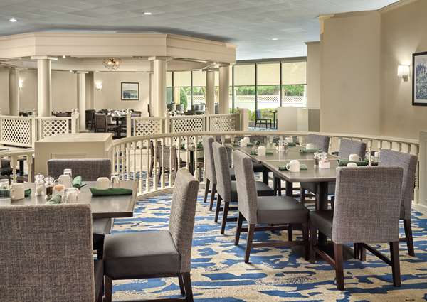 Restaurant - DoubleTree by Hilton Hotel Williamsburg